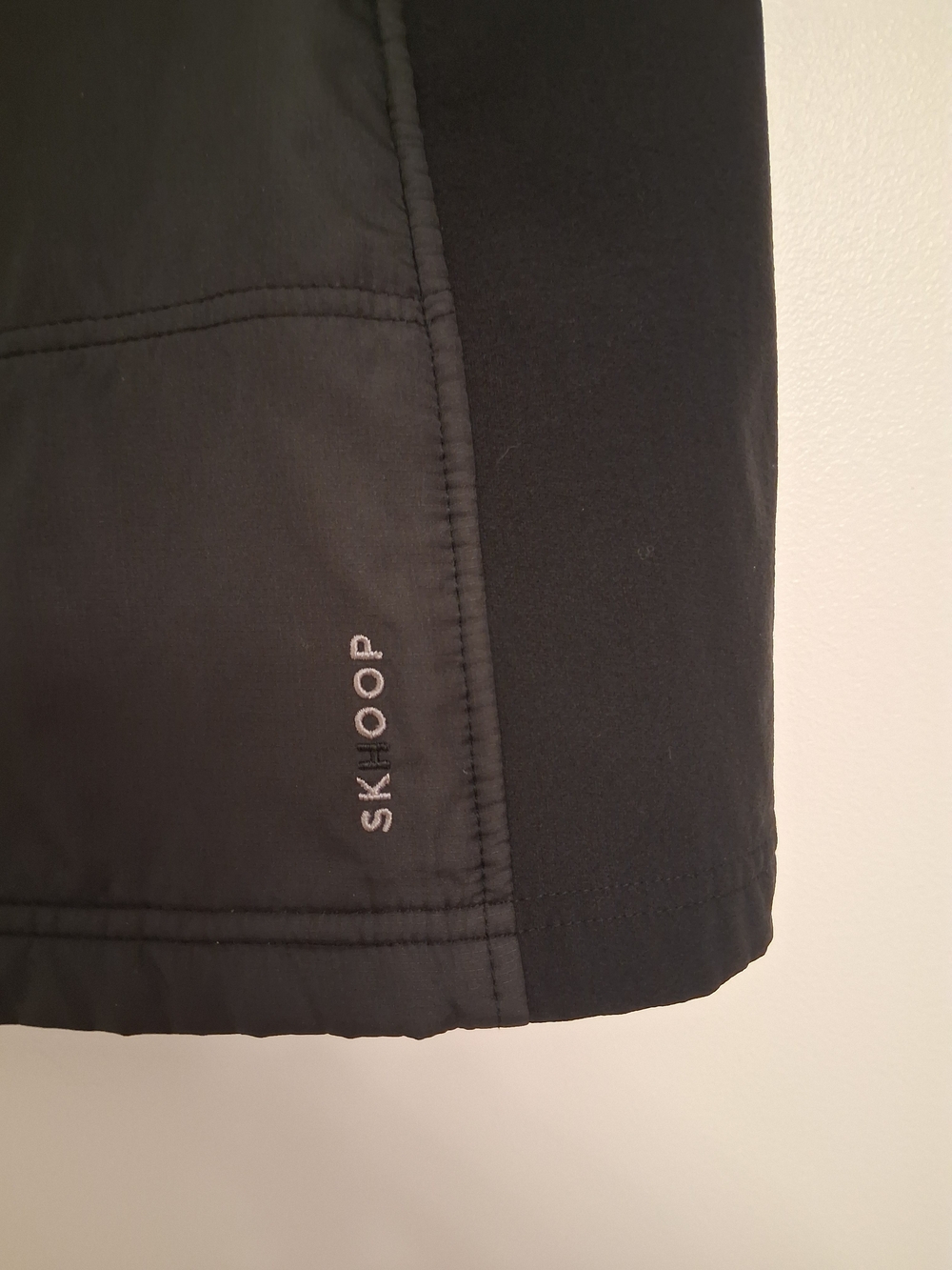 SKHOOP Ski-Style Black Insulated Mini Skirt Medium - Picture 4 of 7